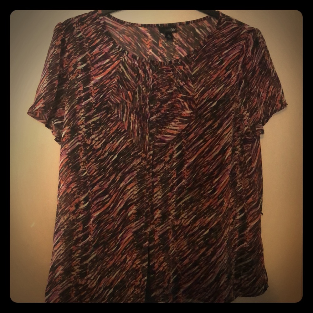 Short sleeves blouse with attached tank top